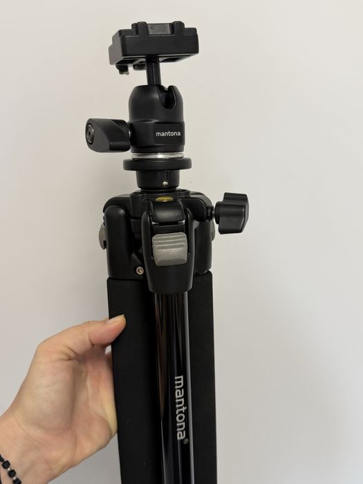 Tripod camera Nou