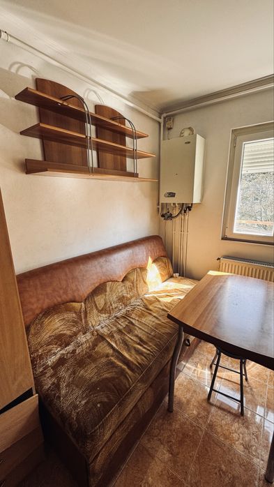 Apartamen o camera de inchiriat