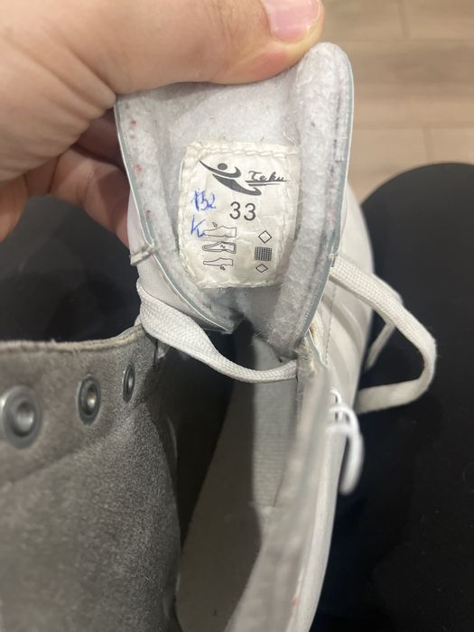 Продам коньки 33 размер