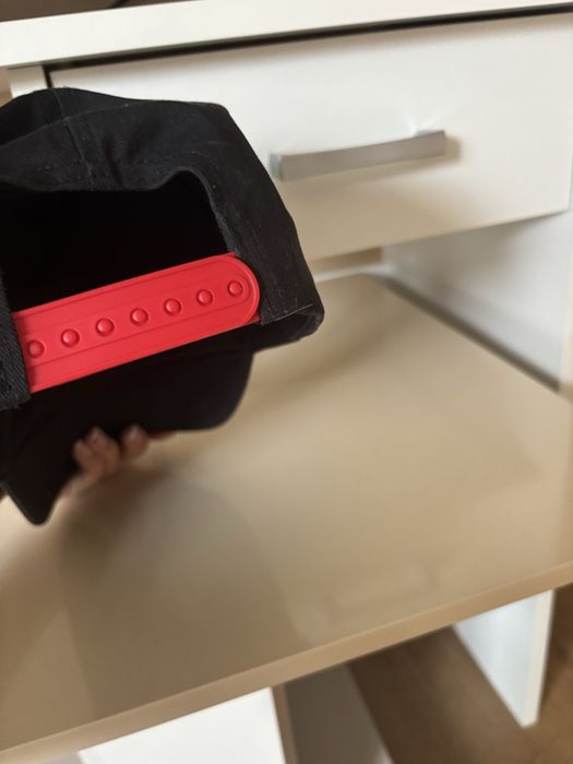 Дамска шапка Dkny