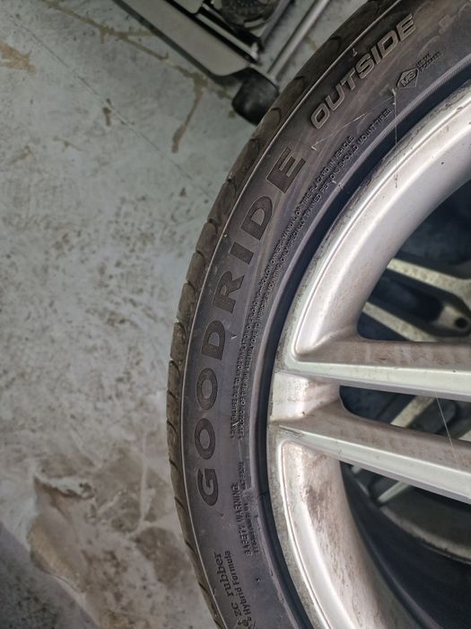 Гуми с Джанти за Mercedes Cls W218 255/40 , 285/35 ZR18 dot 2023