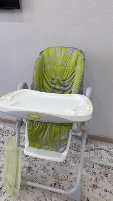 Детский стульчик для кормления