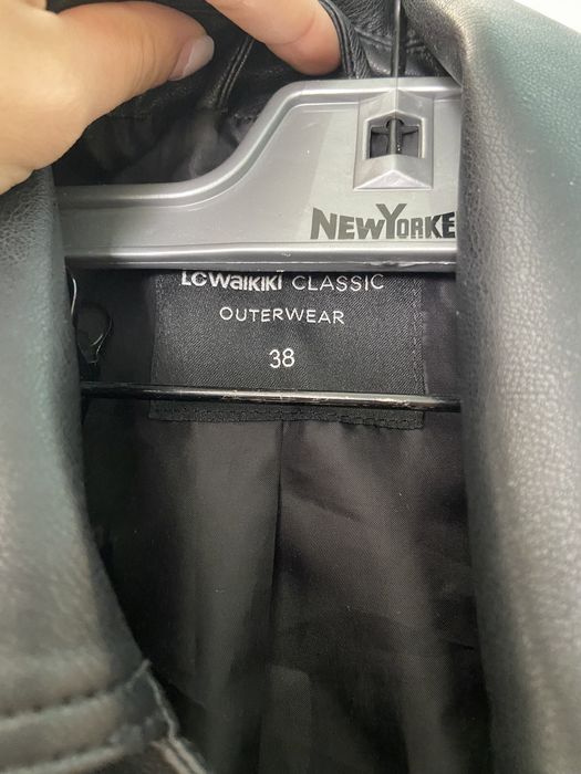 Ново кожено яке LC WAIKIKI