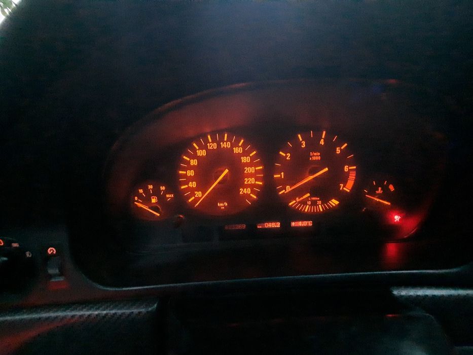 Продается автомобиль BMW 520i