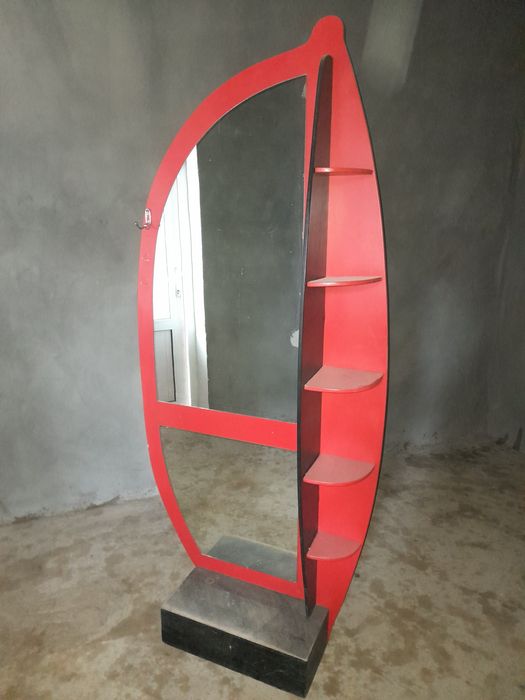 Oyna va kreslo sotoladi ikki xil