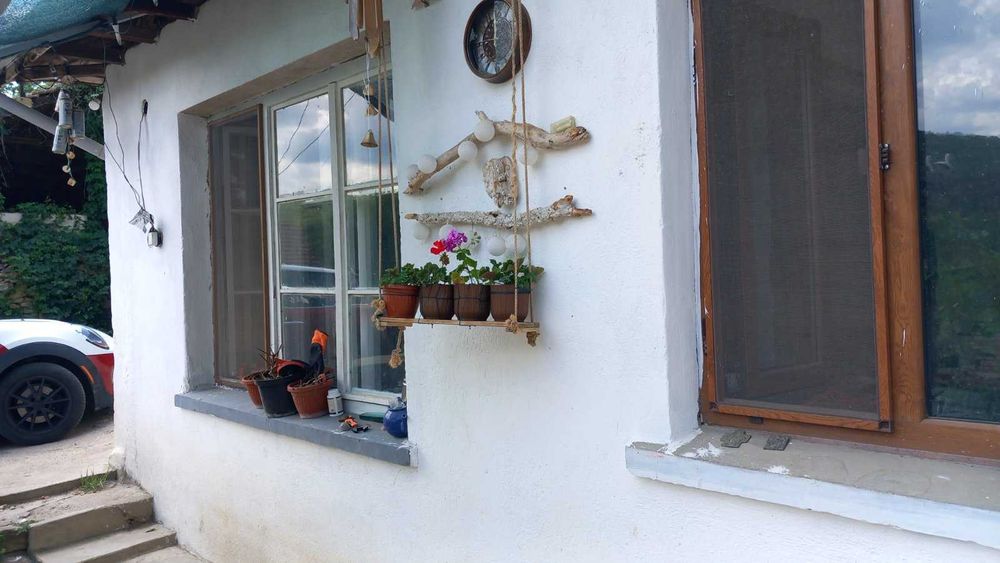 Реновирана къща във Велико Търновско село