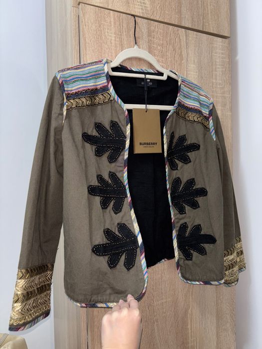 Geaca Burberry kaki accesorizata