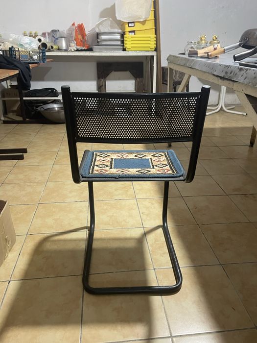 Жилезные стулья