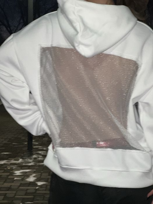 Трендовые худи с открытой спиной