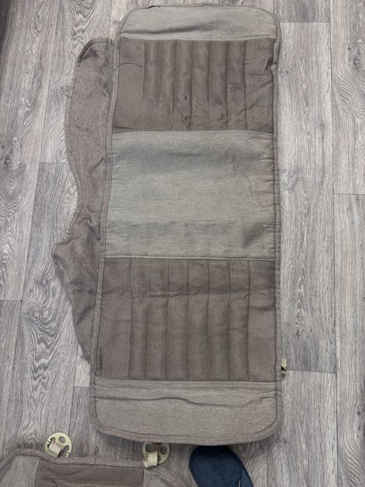 Продам чехлы для Тойотты Короллы