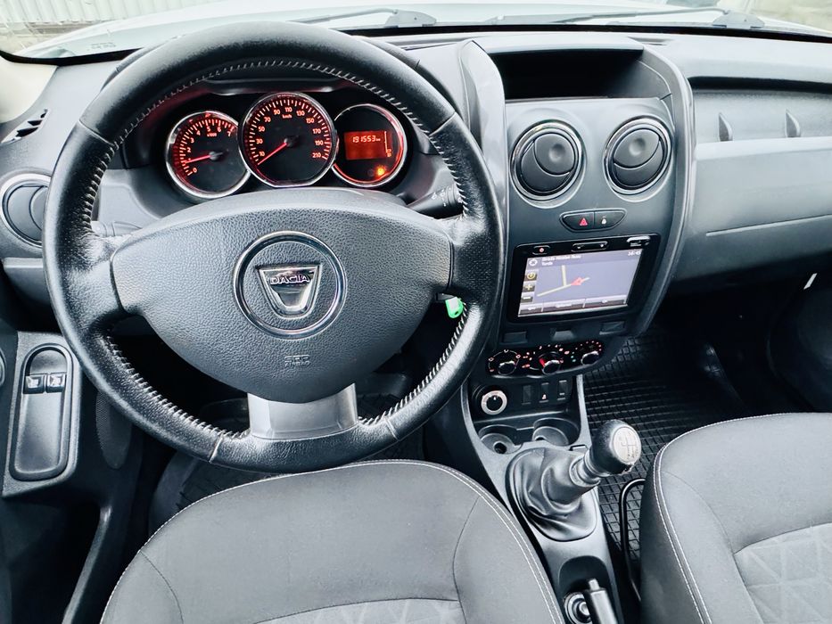 Dacia Duster 1,5 diesel 4x4 an 2016 110ps.190.000 mii Km reali