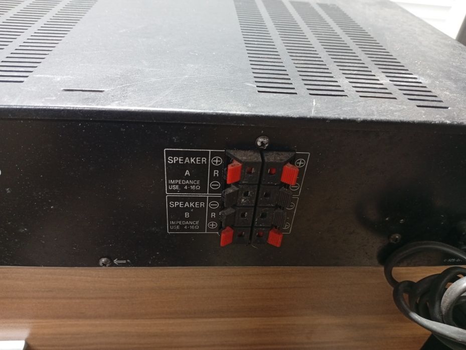 Стерео ресивър SONY str-av 210