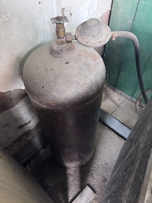 Продам газ болон 50 лит.