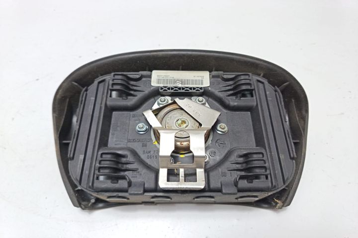 Airbag volan 8200136331 Renault Trafic a 2-a generatie