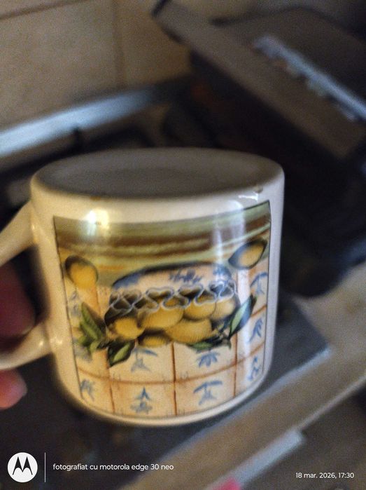Seturi de cafea/ness, 6 ceșcuțe fiecare. 100 lei