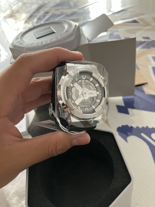 Продаю часы g-shock GM-S110-1AER