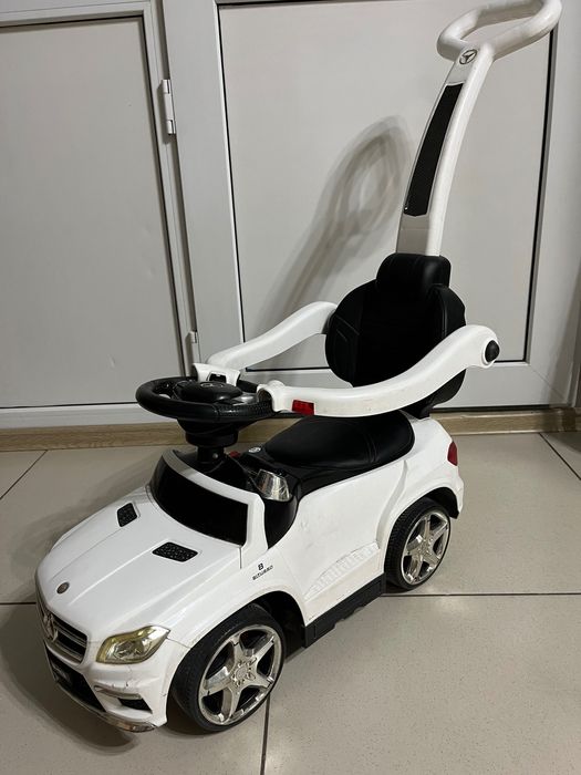 Продам толокар в виде автомобиля Мерседес