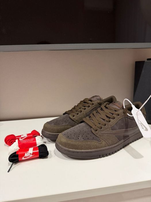 Продам кроссовки Nike Air Jordan 1