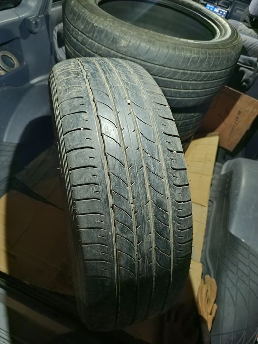 Продам резину 235 55 r20