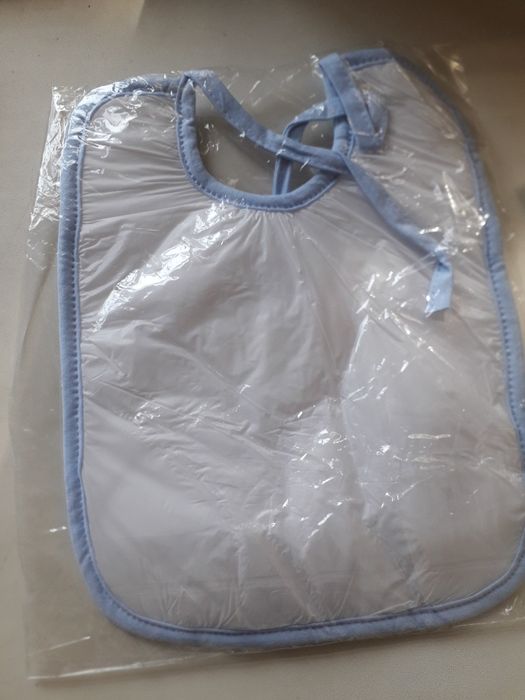 Слюнявчик-нагрудник