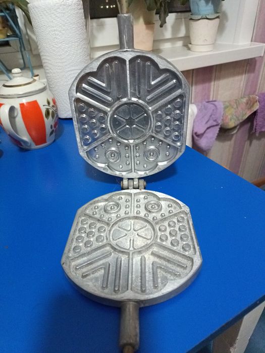 Продам форму для выпечки печенья