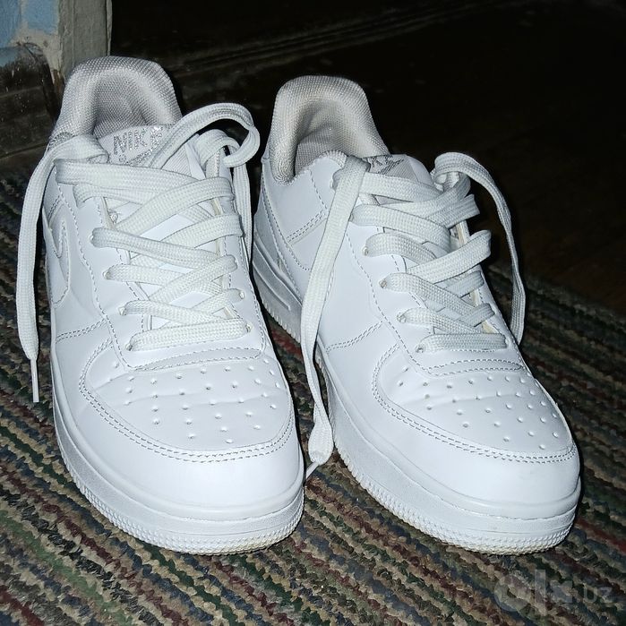 Nike. Air   force