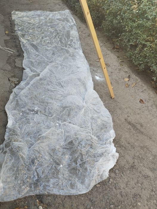 пленка.2штуки.надо помить.размер незнаю.на фото