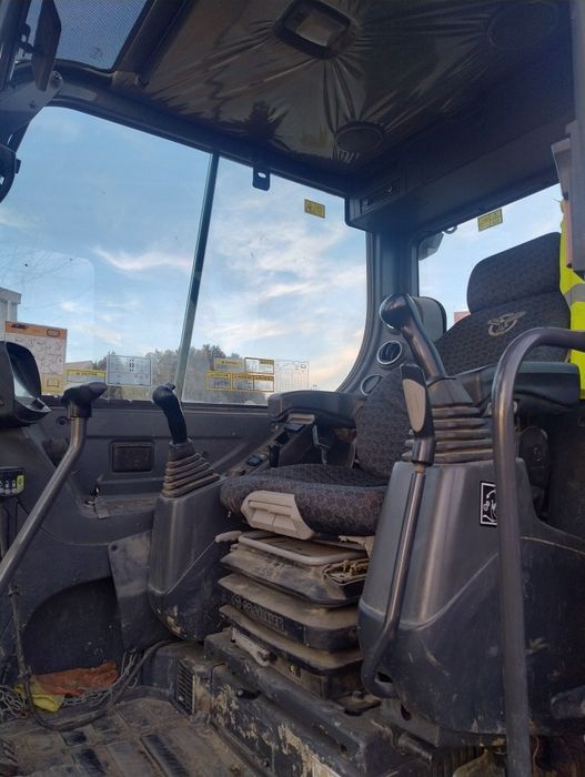 Excavator 6 tone Case Cx60c