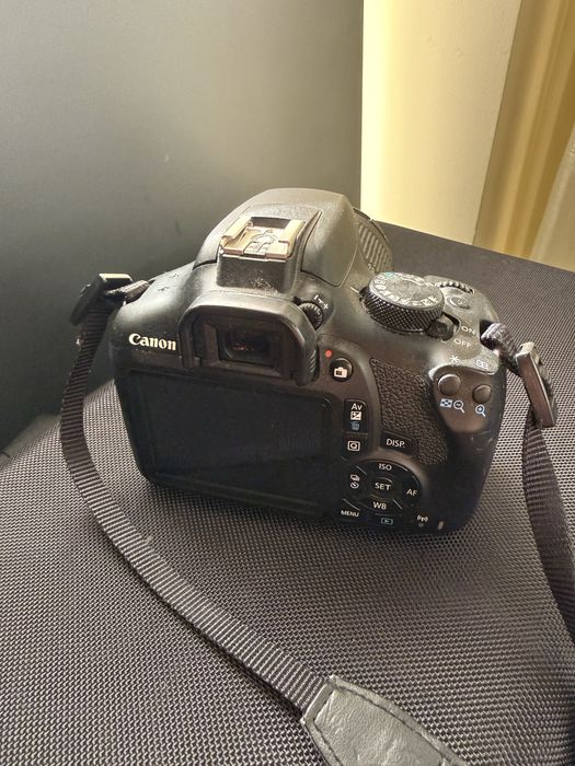 Aparat foto DSLR Canon EOS 1300D