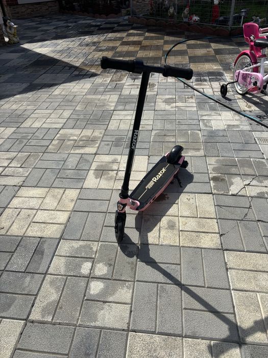 Bicicleta si trotineta electrica de copii