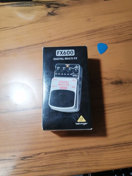 Педаль эффектов для гитары