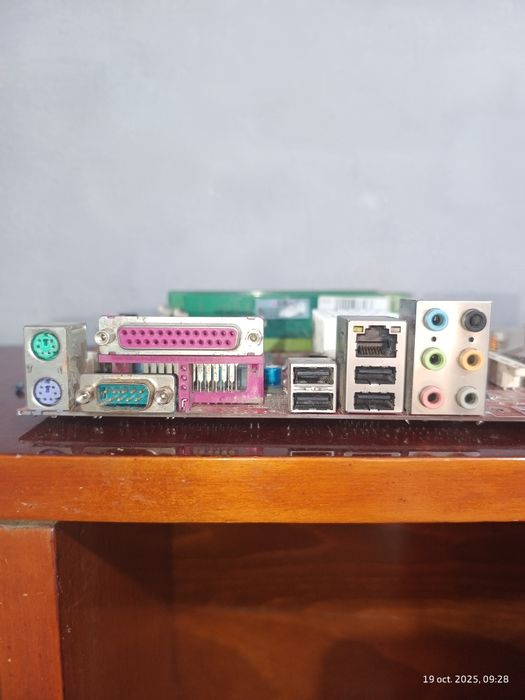 MSI P35 Neo, model MS-7360 VER:1.0. + CPU Intel core 2 duo + 4gb DDR2