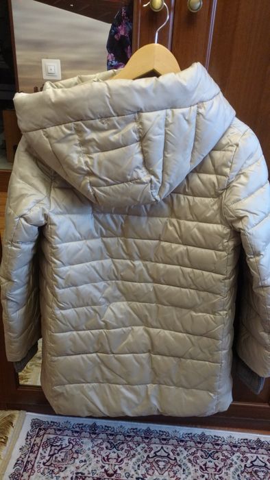 Продам куртку  Зимнюю 34-36р