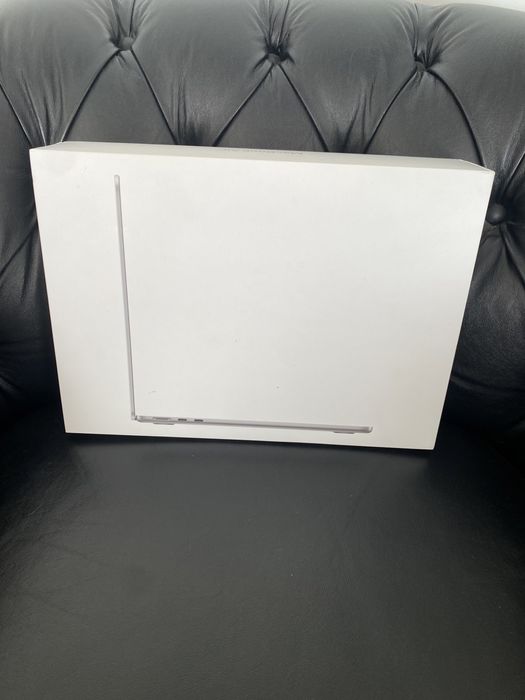 MacBook Air M2 13.6-inch/ 256 Gb / Silver / Cod produs: 9X4T
