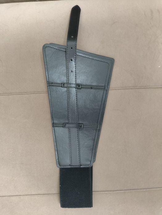 продам ремень черный винтажный