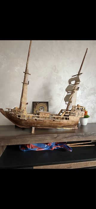 Старинен кораб