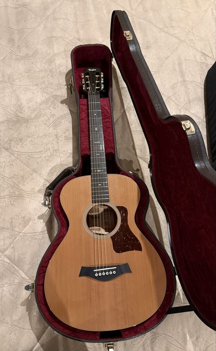 Электроакустическая гитара Taylor