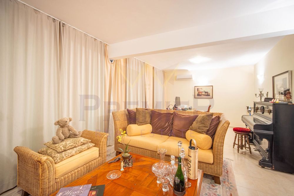 Продава се Многостаен апартамент в Свети Влас - 208 кв.м за 687 €/кв.м - Снимка #1