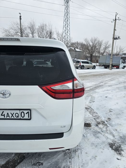 Продам Toyota Sienna