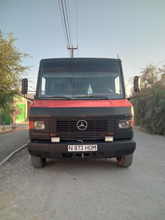 Продам мерс 711д