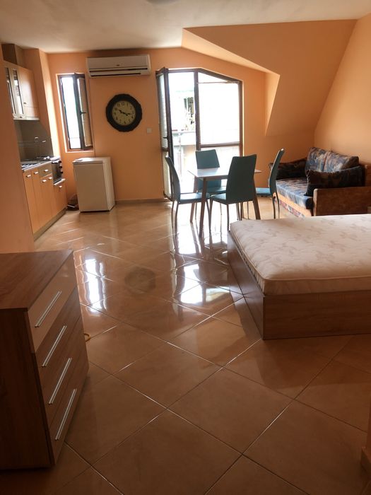 Дава се под наем Едностаен апартамент в Варна, Червен площад - 48 кв.м за 378.93 € - Снимка #3