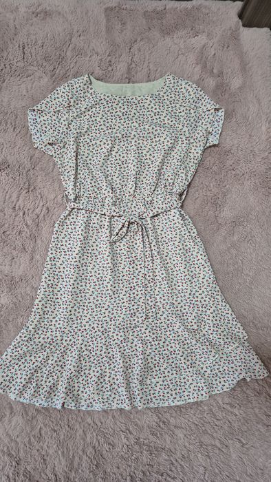 Rochie vaporoasa de vara.Marimea M
