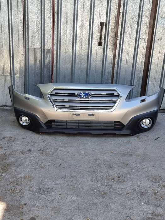 Бампер передний на Subaru Outback BS