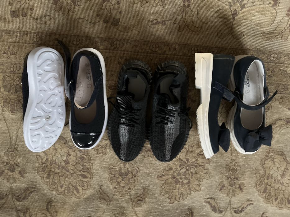 Продам детские туфли