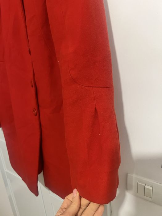 Palton rosu mar 44 -30% lana