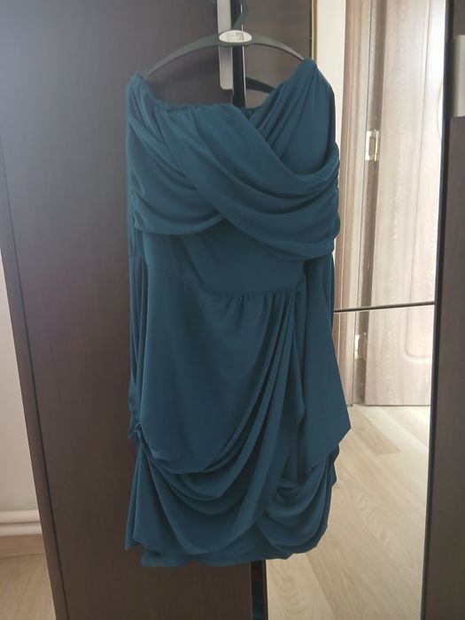 Rochii elegante mărimea xs 50 de lei fiecare