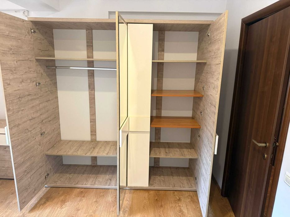 Sifonier cu sertare si usi; Dulap oglinda; Dressing rafturi 215x205 cm
