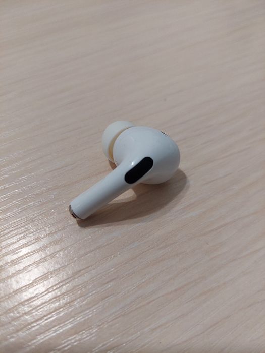 Apple AirPods Pro 2 оригинальный левый наушник