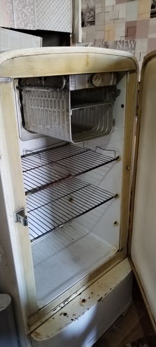 Xolodilnik va televizor sotiladi