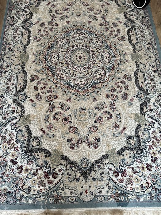 Ковер в отличном состоянии